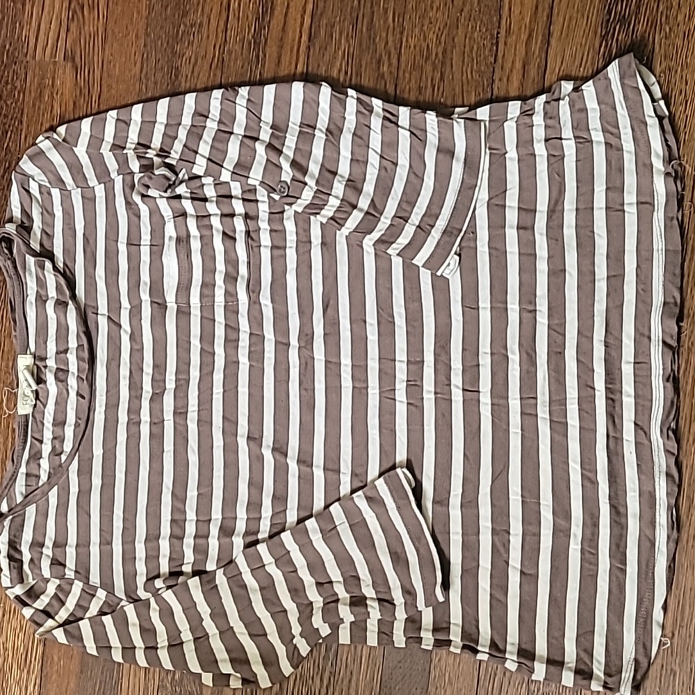 Women's brown and beige striped 3/4 sleeve top
